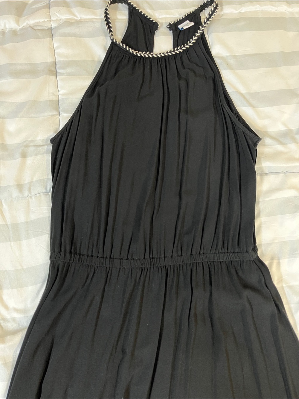 Old Navy size S dressy summer dress
Black with black and white trim at neckline